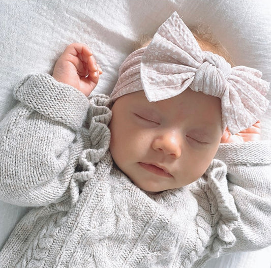 Cable knit bow headband- Pearl floral