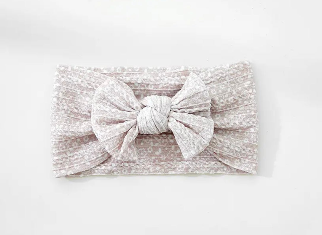 Cable knit bow headband- Pearl floral