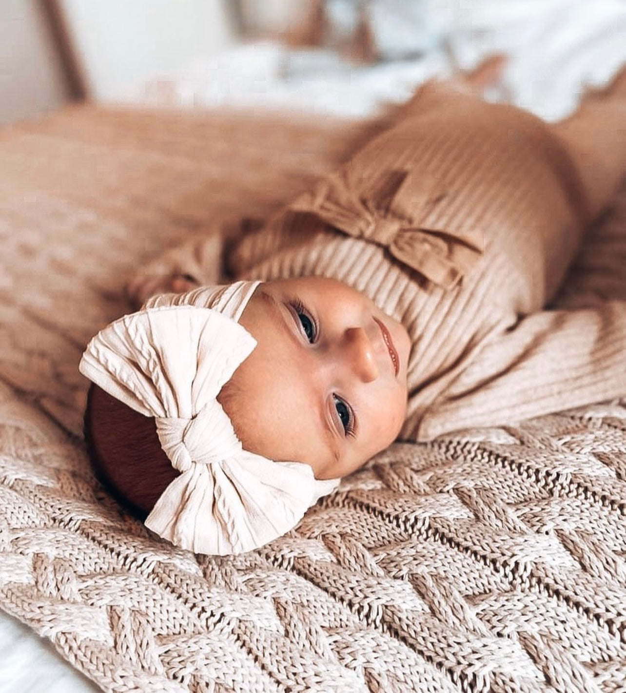 Cable knit bow headband- Cream